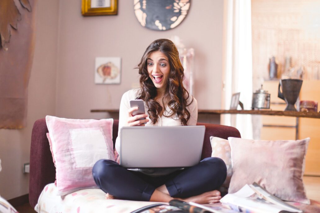 woman choosing the best online life coaching certification for her